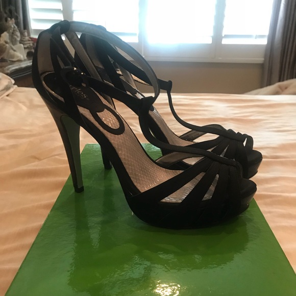 Black strappy sandals- by Charles David - Picture 2 of 6